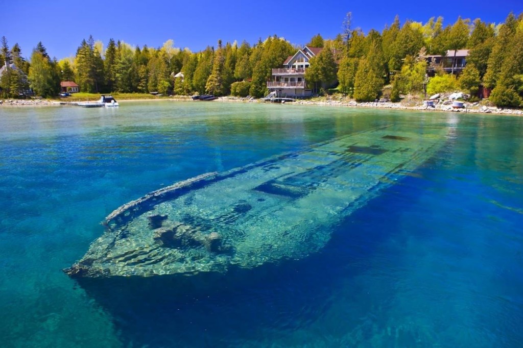 Shipwreck barcos