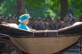 Reina Isabel II: los escenarios de su vida