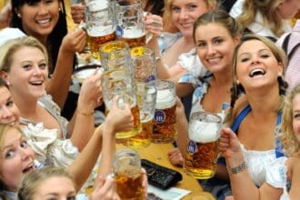 Mujeres… ¡a beber cerveza!