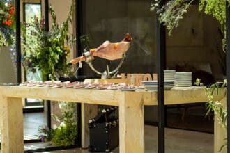 Luce tu evento contratando a un maestro cortador de jamón ibérico