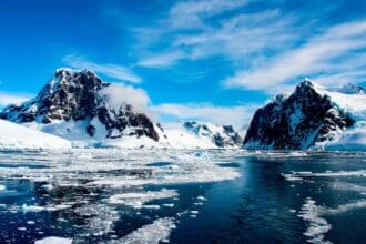 ¿Por qué se está derritiendo la Antártida?