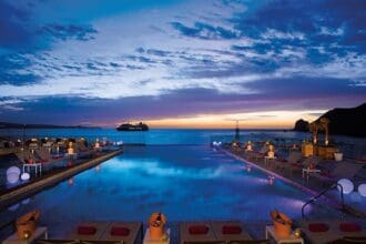Breathless Cabo San Lucas abre La Biblioteca de Tequila