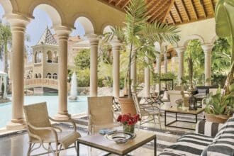 Hotel Bahía del Duque: rincón neoclásico