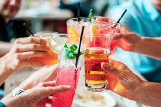 Disfruta de la experiencia del Primer Bar Virtual