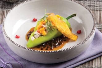 Chile de agua relleno de ceviche