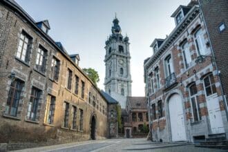 Mons, centro gastronómico y artístico