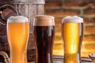 Disfruta de la exposición Bajo la espuma: Misterios de la cerveza