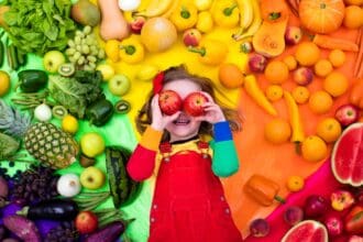 ¿Cómo influyen los colores en la comida?