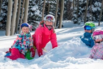 4 destinos de nieve para visitar con niños  
