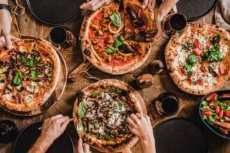 Celebra el día mundial de la pizza