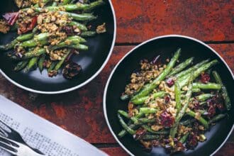 Ejotes con carne de cerdo y pimienta de Sichuan