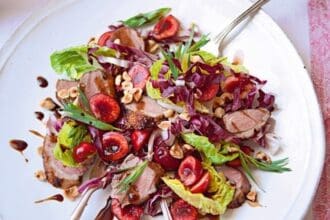 Ensalada de cerezas, pato y estragón