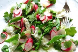 Ensalada de rábano con queso