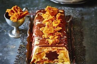 Terrina helada de miel y chocolate