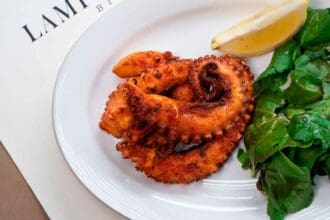 El sabor del mar llega a Lampuga Bistro