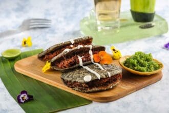 Gorditas de chilorio de bacalao