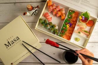Masa Japanese House: barra de sushi en casa