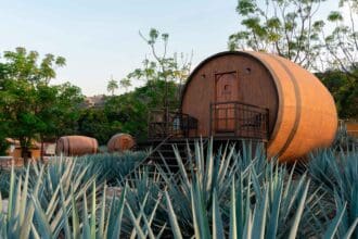 Matices Hotel de Barricas: dormir en camas de tequila