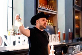 Óscar Olvera, pone en alto a México con Wake me up Margarita