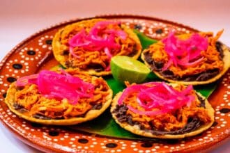 Panuchos: antojito de tradición yucateca