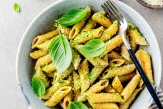 Pasta con verduras y pesto de albahaca del chef Sergio Camacho