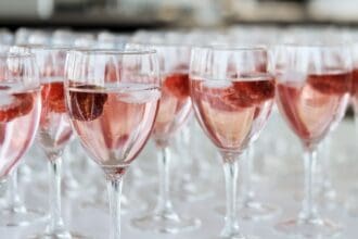 Vinos rosados con cocina de Supra, mezcla femenina y poderosa