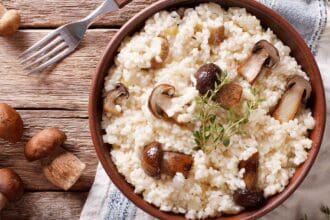 Receta de risotto de hongos y espárragos grilleados de Cerrajería Restaurante