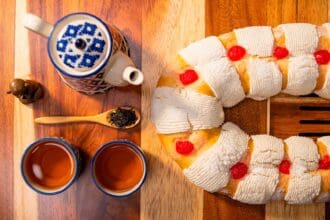 La Rosca de Reyes se disfruta mejor con té