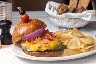 No te pierdas el Mes de la Hamburguesa en The Palm