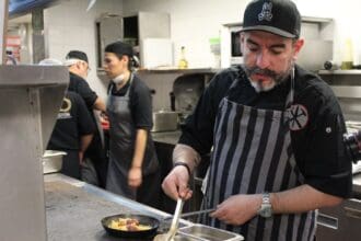 Aquiles interviene la cocina de Astrid y Gastón