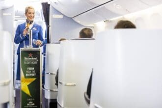 KLM sirve en los aires cerveza de barril