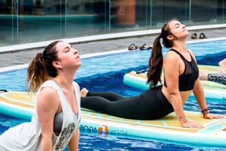 Yoga Flowt una forma divertida de hacer ejercicio