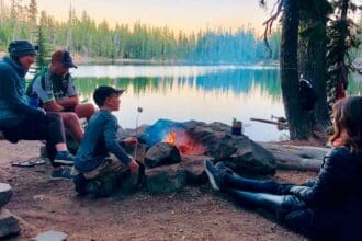Cómo acampar con niños y no morir en el intento