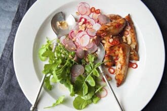 Pollo glaseado con miso