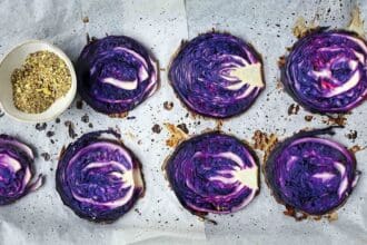 Filetes de col morada con dukkah