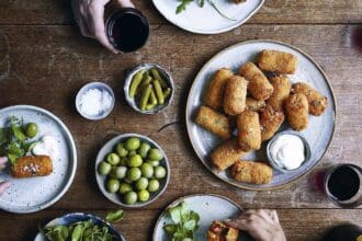 Croquetas de chorizo, jalapeño  y frijol negro