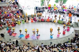 La Guelaguetza pone de fiesta a Oaxaca