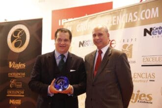 Reconocen a Interjet con el premio “Excelencias Turísticas 2015”