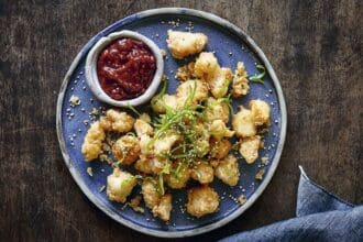 Palomitas de pollo estilo coreano