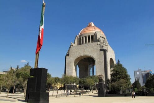 La increíble historia del Monumento a la Revolución que pocos conocen