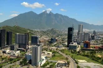 Volaris estrena nueva ruta Monterrey-Chicago