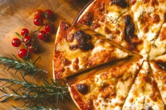 El chef Diego Sobrino y Lagostina te enseñan a preparar pizza Nera en horno