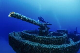 Barcos en las profundidades del mar