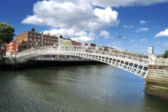 Dublín, encanto del Sol a la Luna