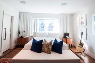 Duerme en la suite de John Lennon y Yoko Ono