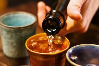 Conoce el arte japonés detrás del sake hecho en México