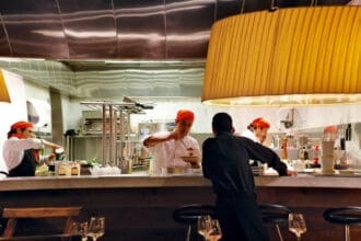 Sudamérica al plato: guía de ciudades gastronómicas