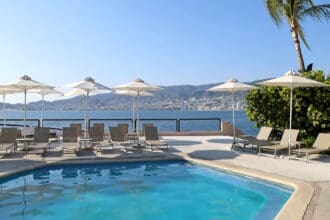 ¿Buscas un hotel familiar en Acapulco? Este es un ícono en la zona Diamante