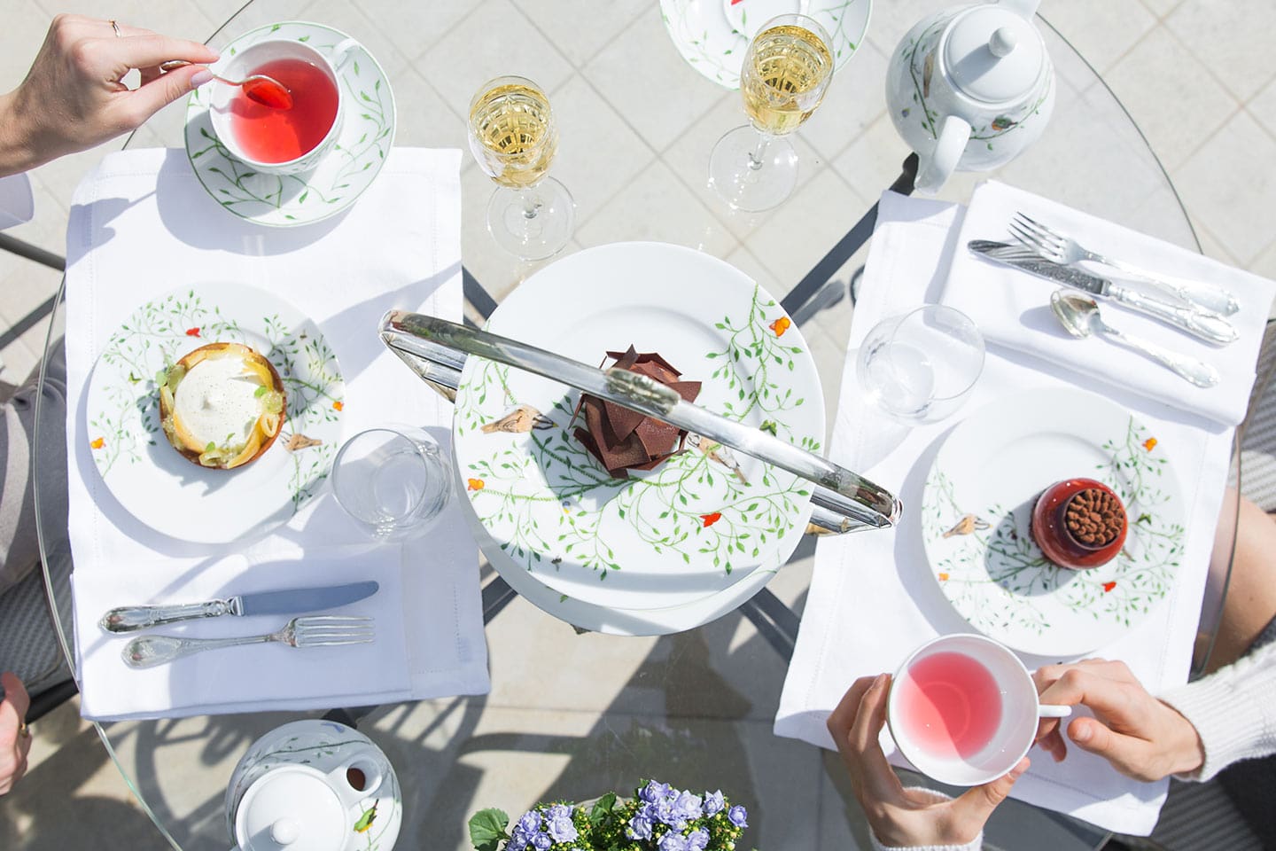 Le_Bristol_París_Déjeuner_Jardin_Français Desayuno en el hotel de lujo Le Bristol Paris