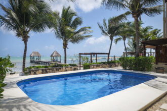 En este hotel de Tulum tendrás paz a orillas del mar Caribe